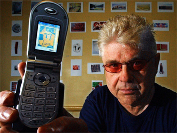 digital artist W. Logan Fry showing the world's first art museum exhibit on a cellphone